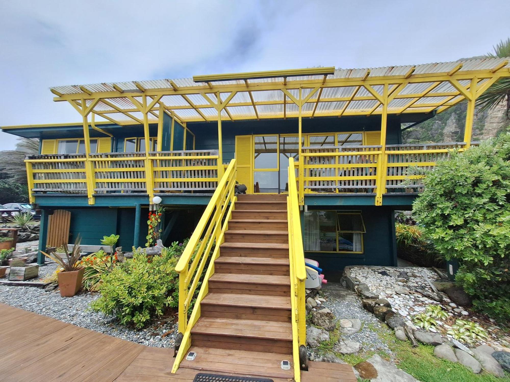 Punakaiki Beach Hostel Exterior photo