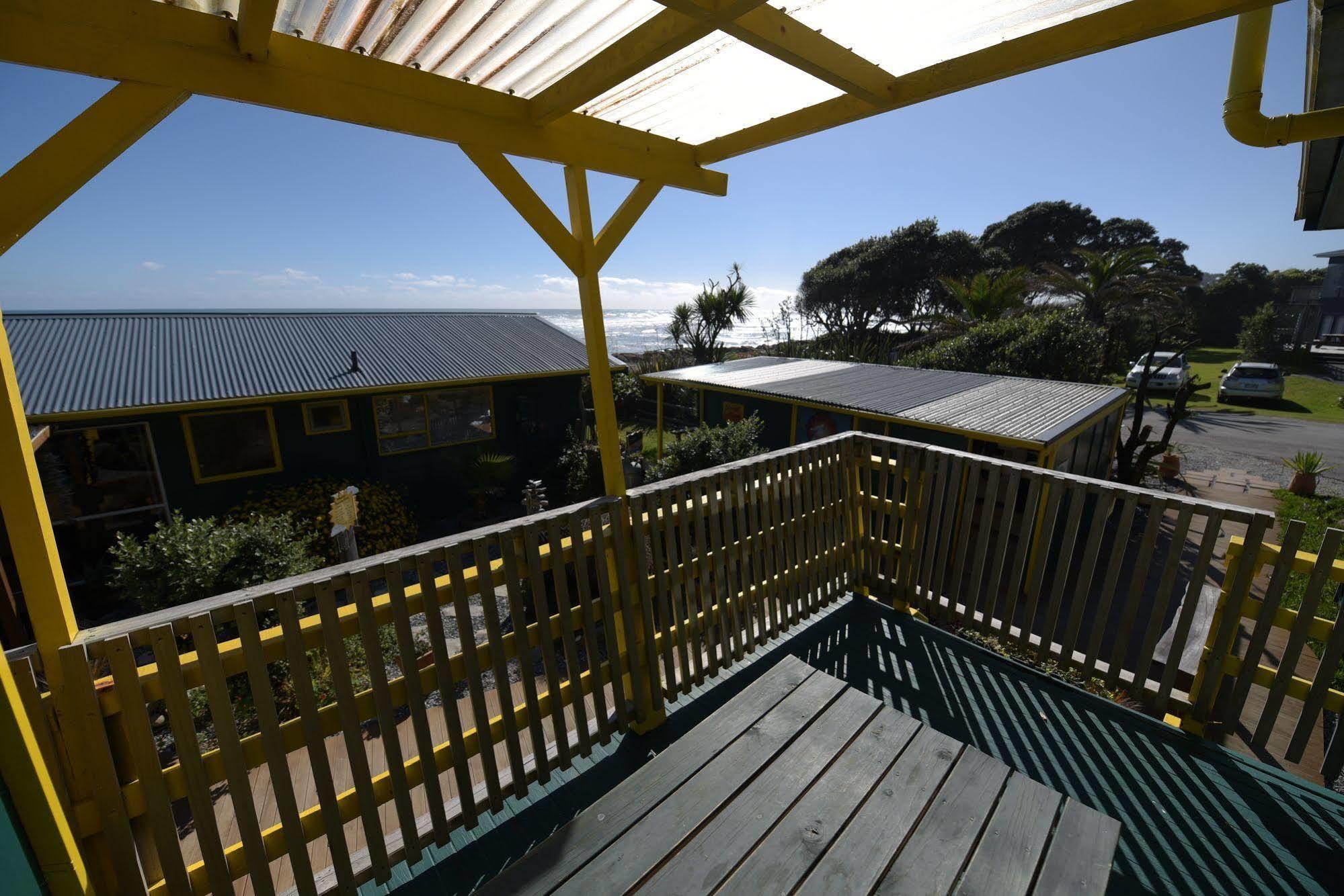 Punakaiki Beach Hostel Exterior photo