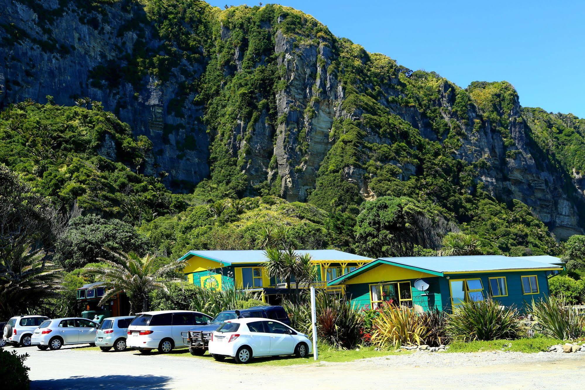 Punakaiki Beach Hostel Exterior photo